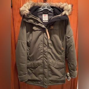 Fjällräven women’s Nuuk parka, XS, in Laurel Green